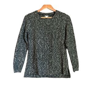 L.l.‎ Bean black & white knit sweater. Size small